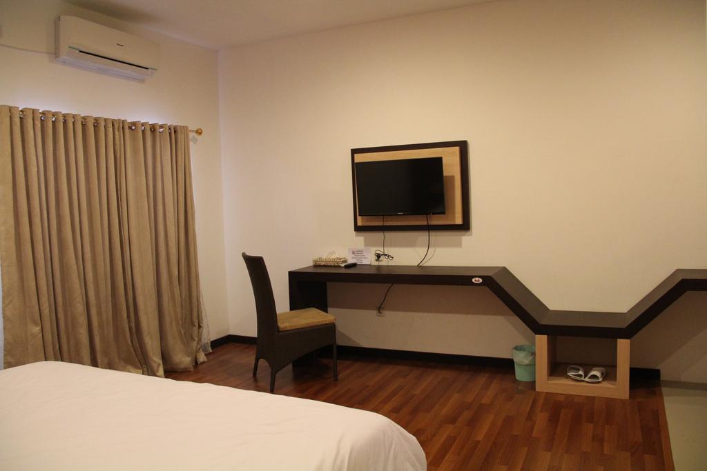 Kampoeng Nelayan Hotel Palu Quarto foto